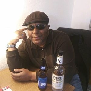 Meet your Posher, Robert